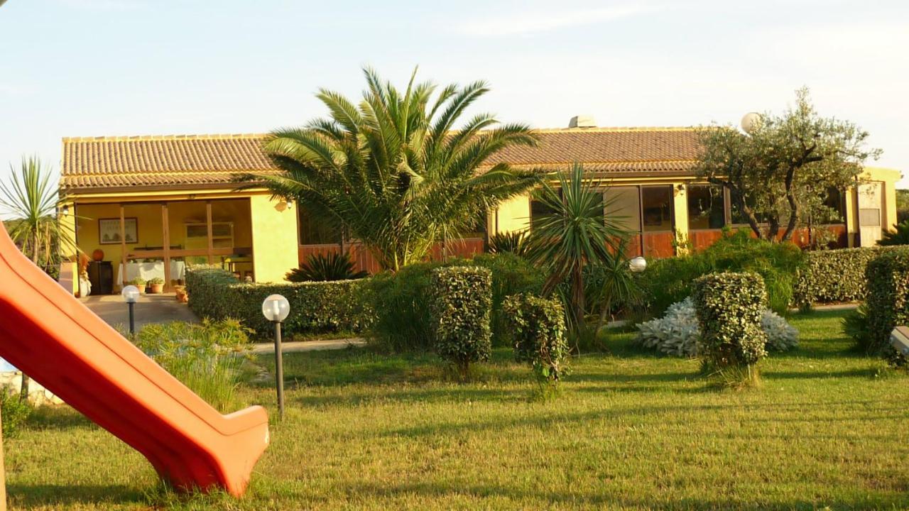 Agriturismo Isidoro Βίλα Fertilia Εξωτερικό φωτογραφία