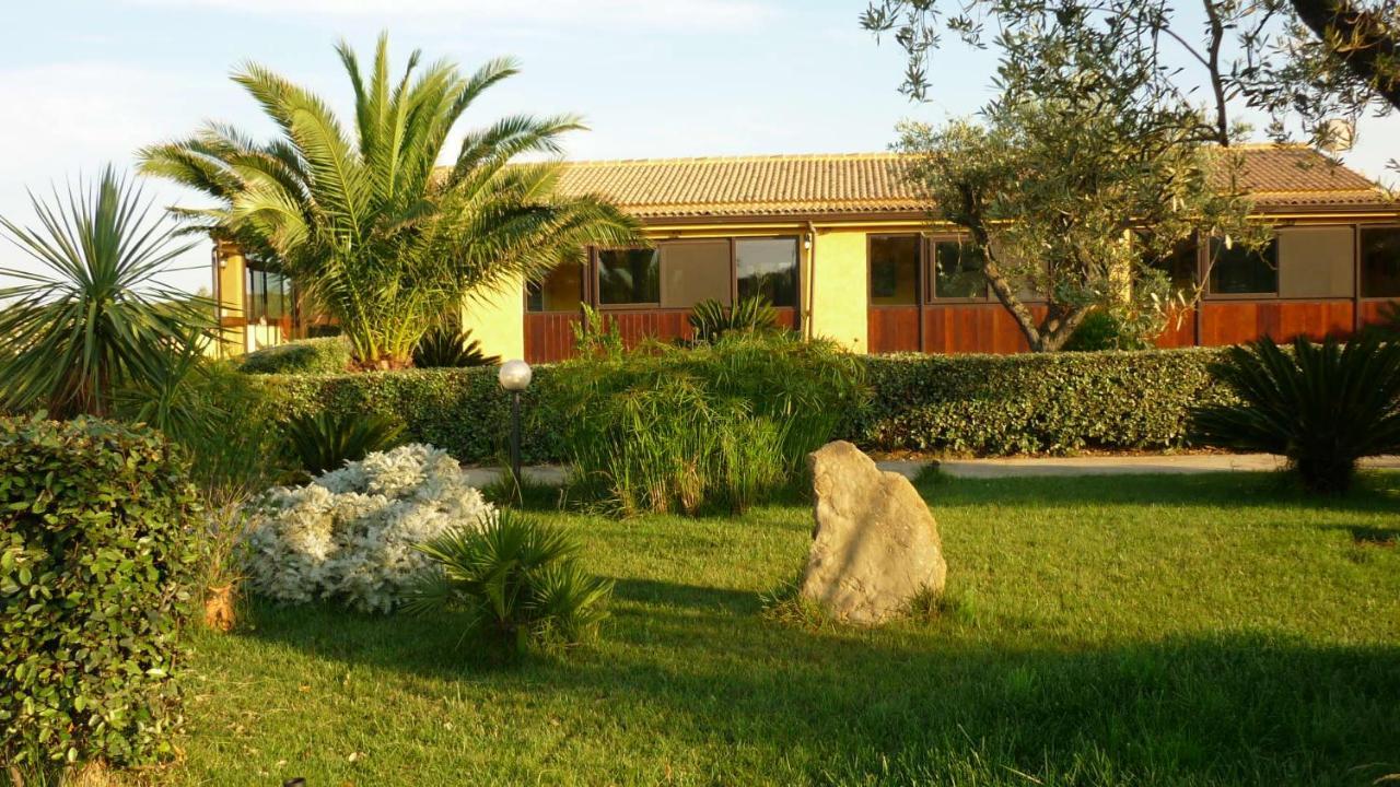 Agriturismo Isidoro Βίλα Fertilia Εξωτερικό φωτογραφία